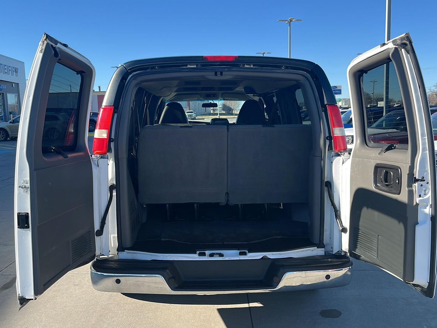 2014 Chevrolet Express Passenger LT