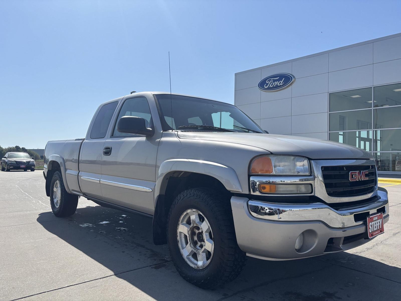 2006 GMC Sierra 4WD Extended Cab 6 1/2-ft SLE1's photo