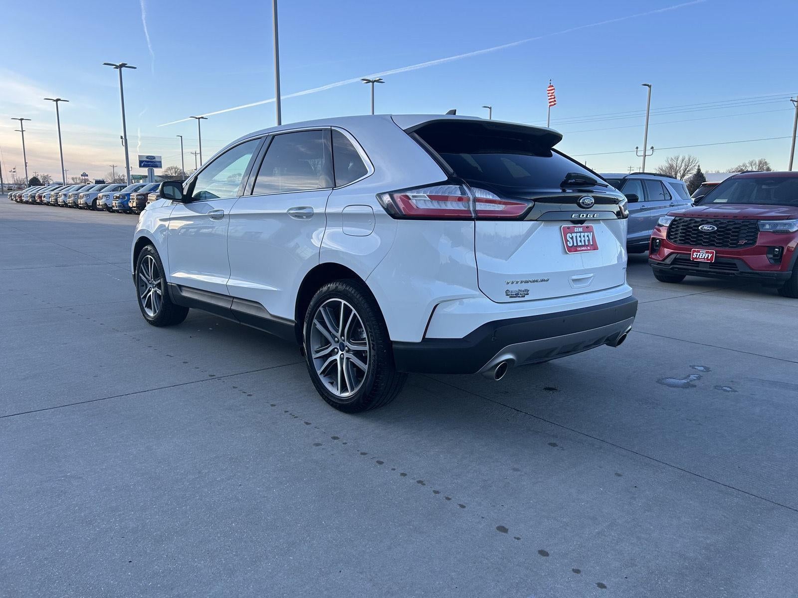 2022 Ford Edge Titanium