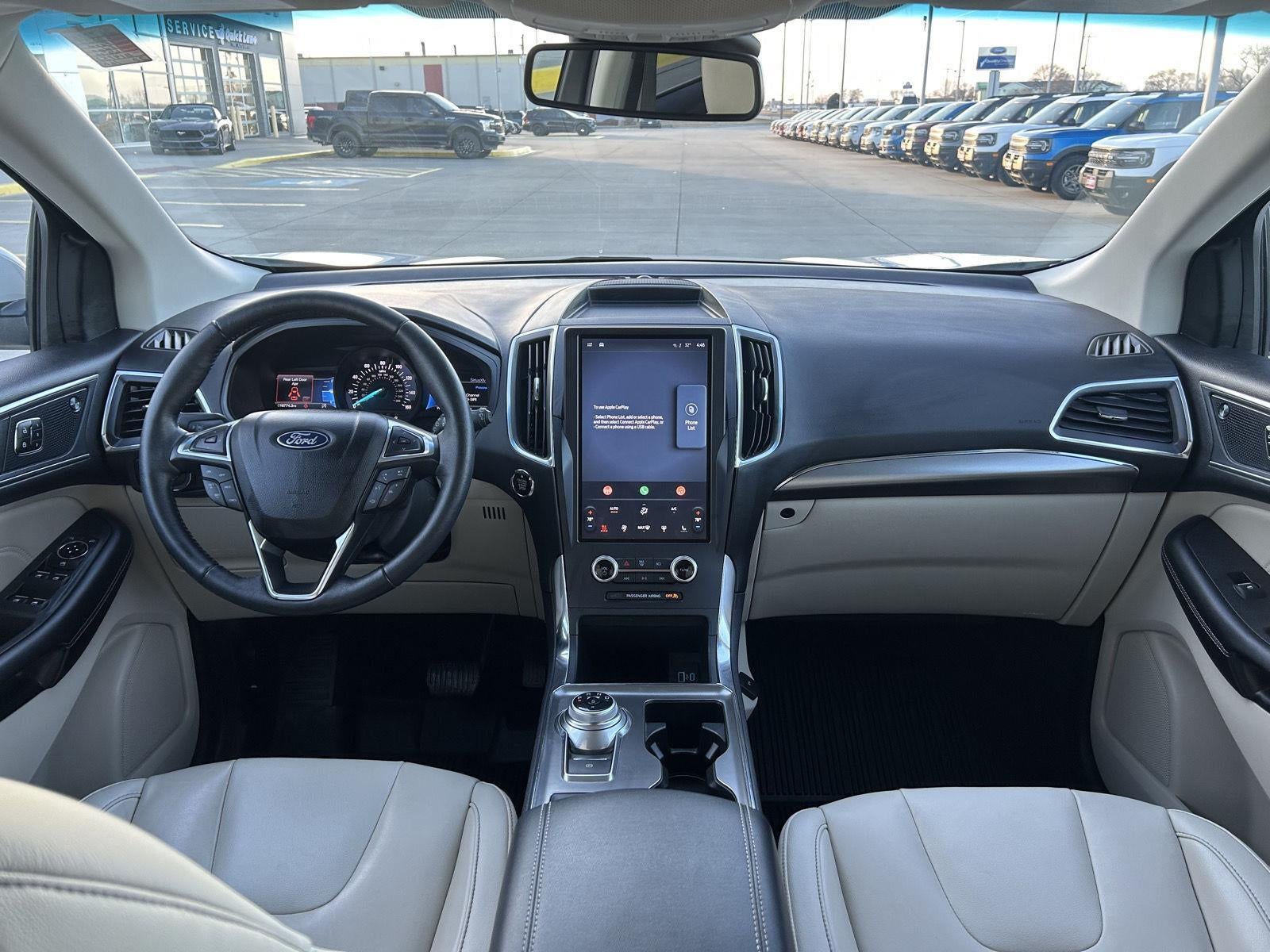 2022 Ford Edge Titanium