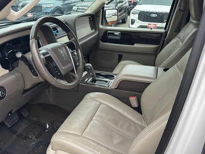 2015 Lincoln Navigator Base