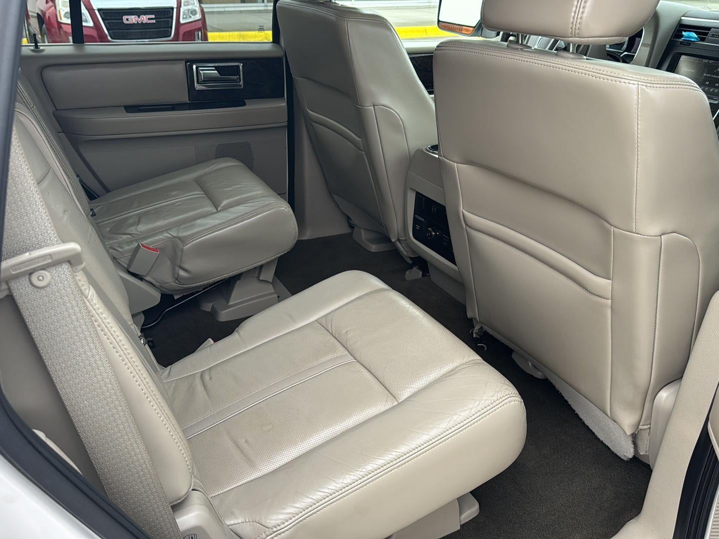 2015 Lincoln Navigator Base