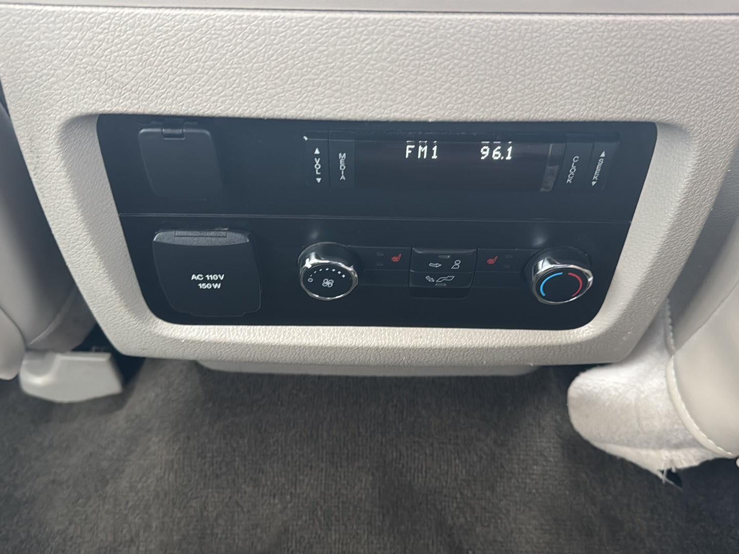 2015 Lincoln Navigator Base