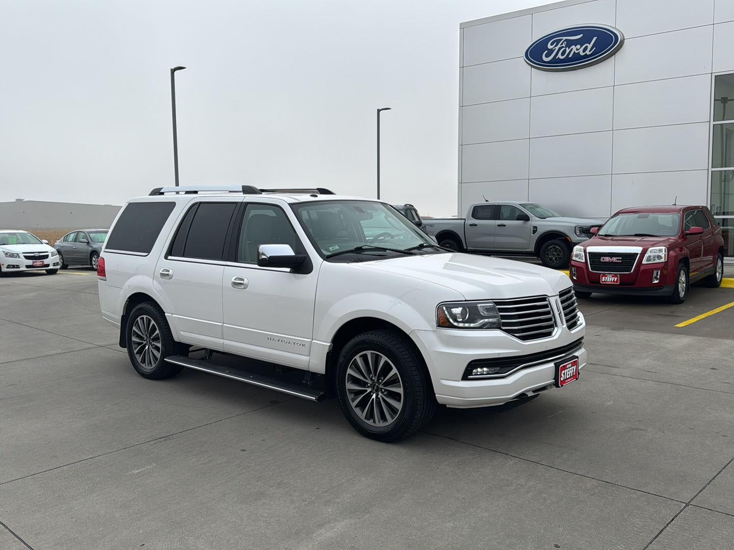 2015 Lincoln Navigator Base