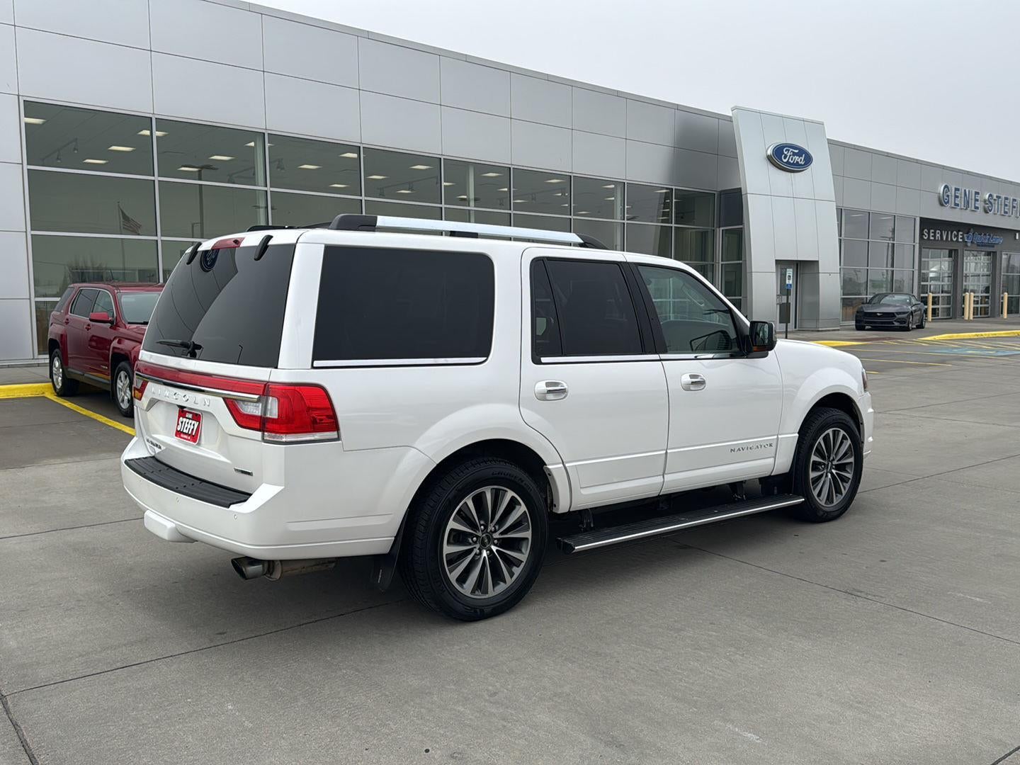 2015 Lincoln Navigator Base