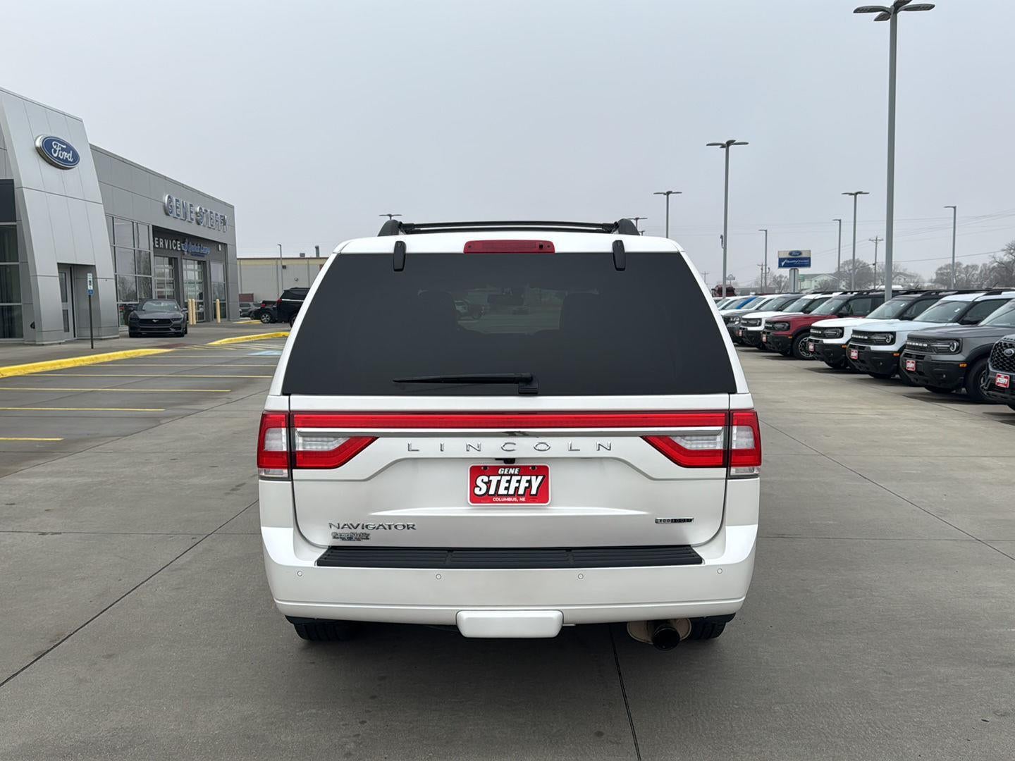2015 Lincoln Navigator Base