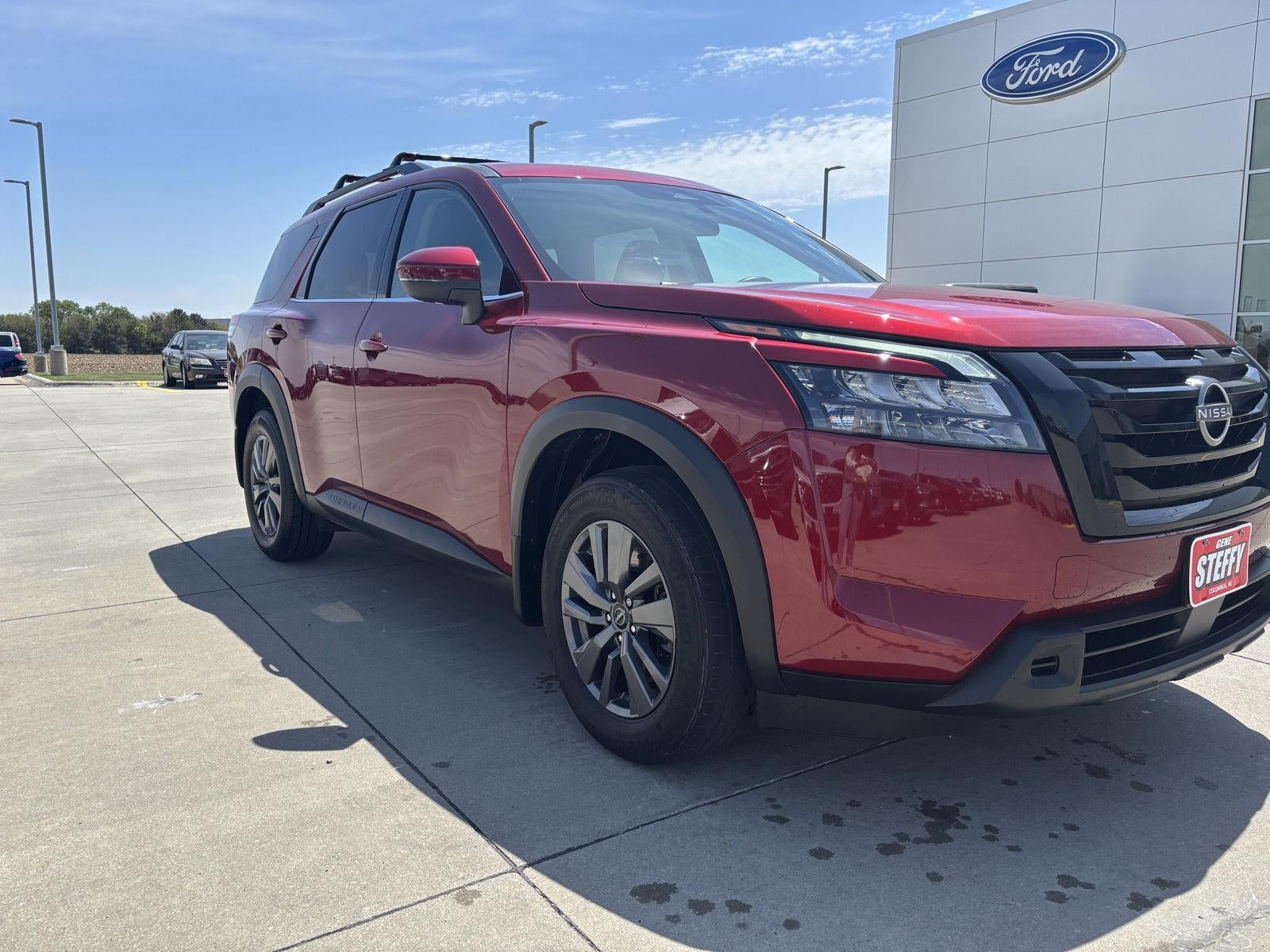 2023 Nissan Pathfinder SV 4WD's photo