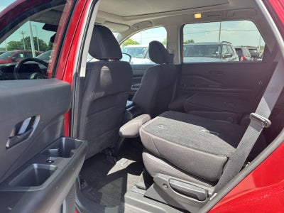 2023 Nissan Pathfinder SV