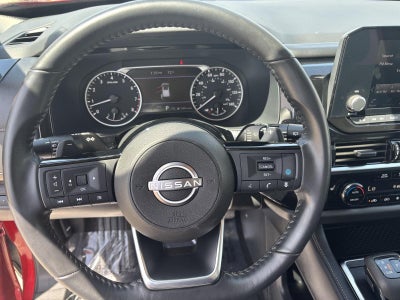 2023 Nissan Pathfinder SV