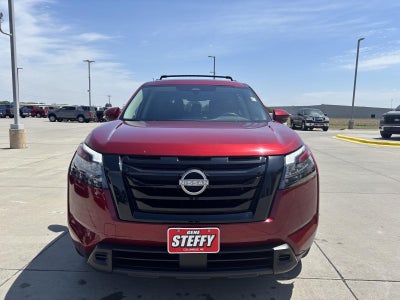 2023 Nissan Pathfinder SV