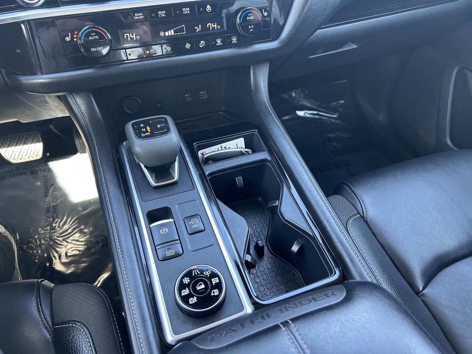 2023 Nissan Pathfinder SL