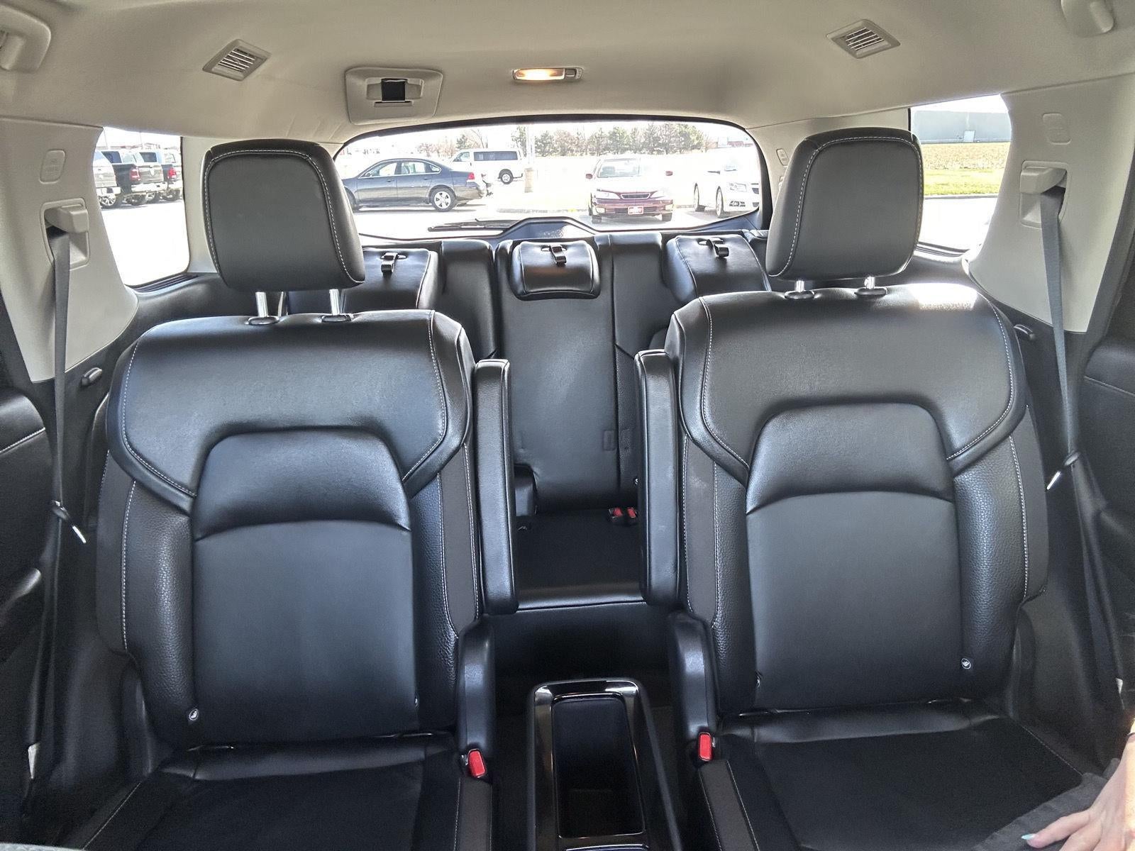 2023 Nissan Pathfinder SL