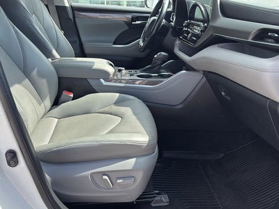 2022 Toyota HIGHLANDER AWD LIMITED Limited